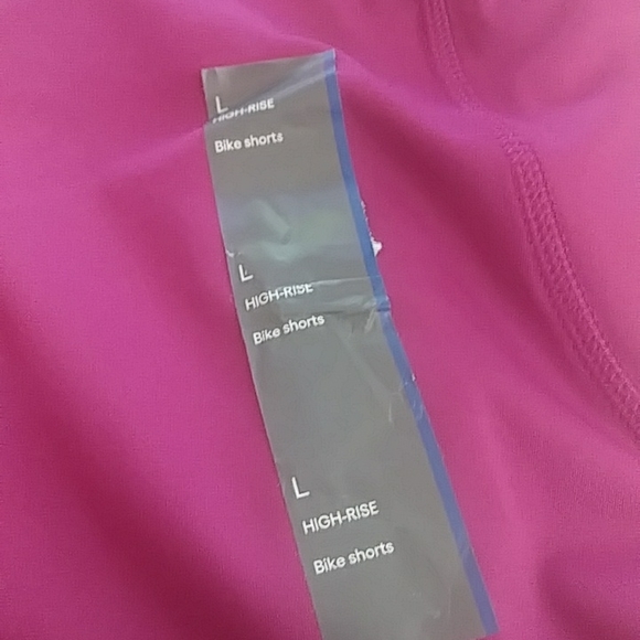 All in Motion Women's Sculpted Linear Bike Shorts, 7" Cranberry - Picture 5 of 5